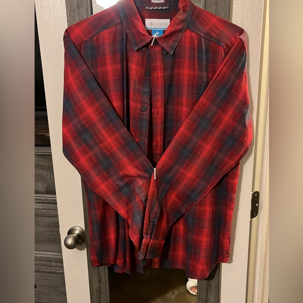 Men’s Columbia Button Down